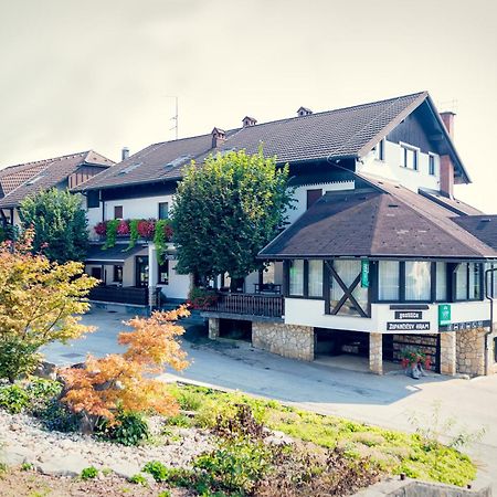 Hotel Zupancicev Hram Dragatuš Exteriér fotografie