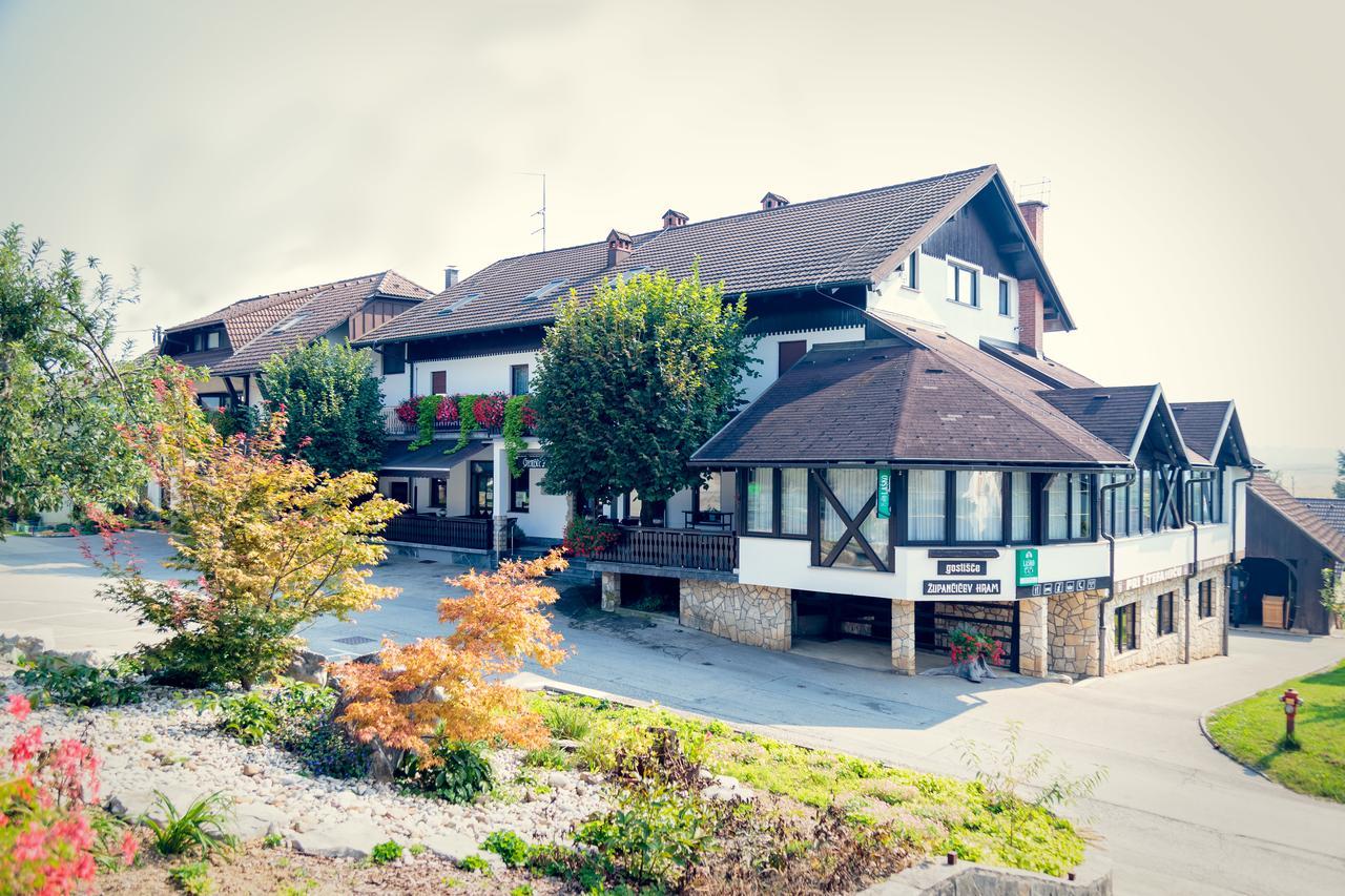 Hotel Zupancicev Hram Dragatuš Exteriér fotografie